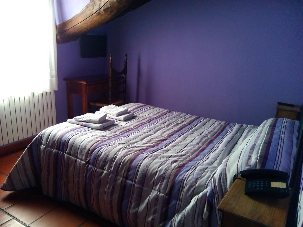 Hostal Venta Liara Allepuz Bagian luar foto