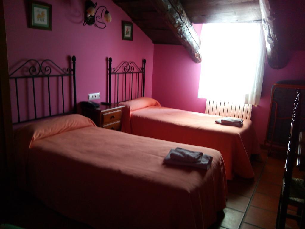 Hostal Venta Liara Allepuz Bagian luar foto