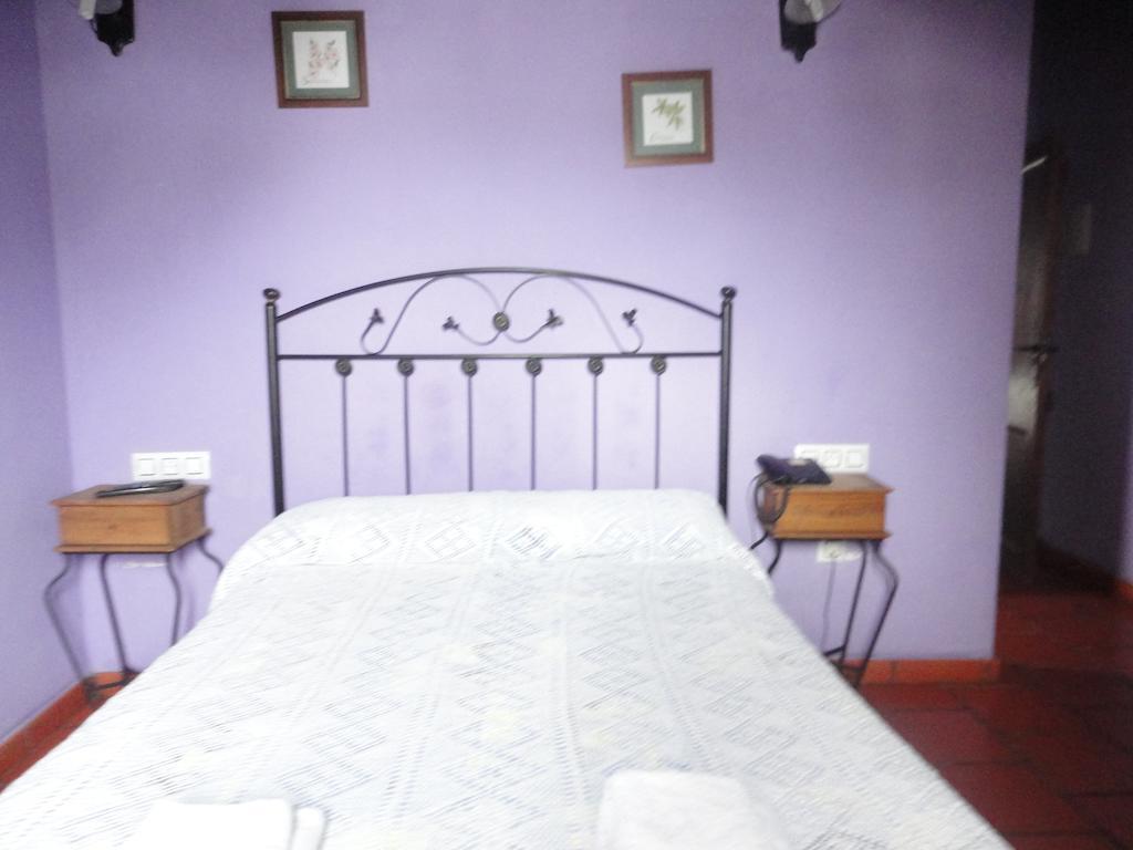 Hostal Venta Liara Allepuz Ruang foto