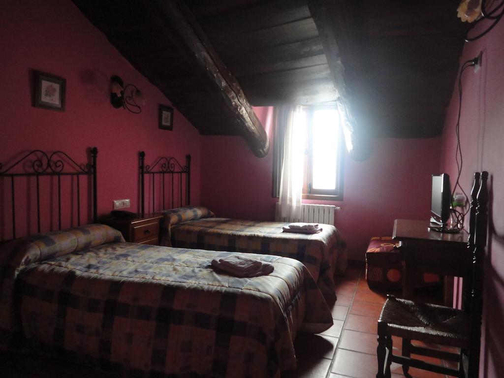 Hostal Venta Liara Allepuz Bagian luar foto