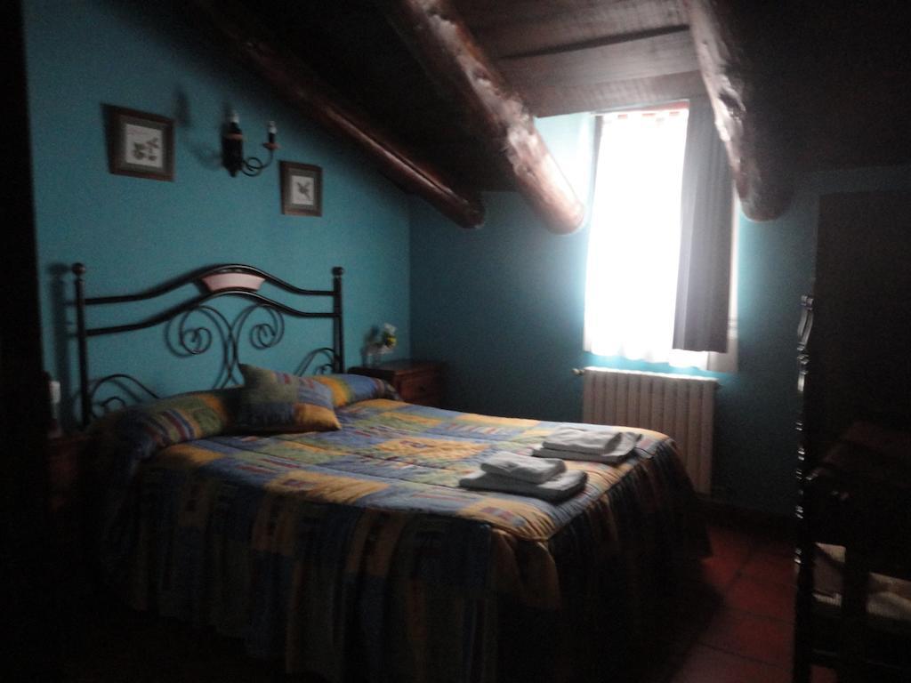 Hostal Venta Liara Allepuz Ruang foto