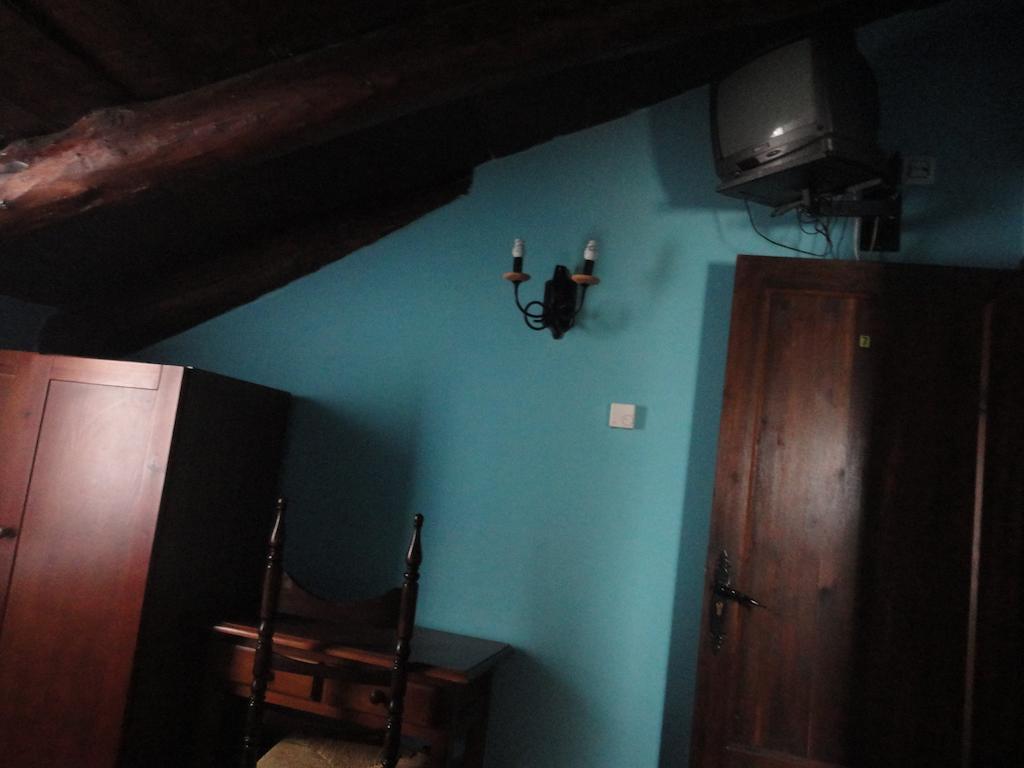 Hostal Venta Liara Allepuz Bagian luar foto